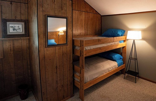 Yankton County House | River Bend Vacation Home