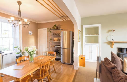 Inverness City Centre Cottage | RIVER COTTAGE, family friendly, with open fire in Inverness