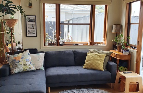 Ocean Grove Cottage | River end retreat, walk to all the best Ocean Grove has to offer cafes & beach