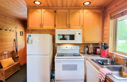 Mazama House | River House - Cabin at Lost River