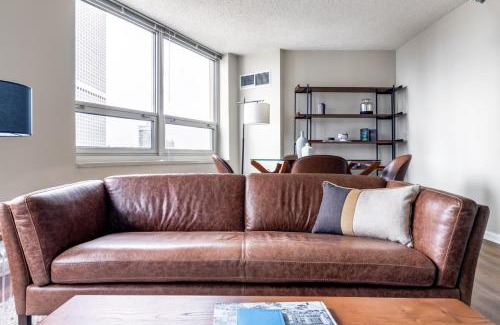 Rush and Division Apartment | River N 2BR wGym Deck Pool nr Mag Mile CHI-133