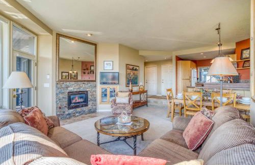 Century West House | River Ridge 316A - Meredith Lodging