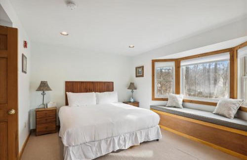 Stowe Area House | River's Edge 308