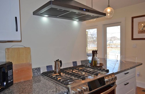 Gloucester House | River's Edge: A charming 2BR riverfront home in Gloucester.
