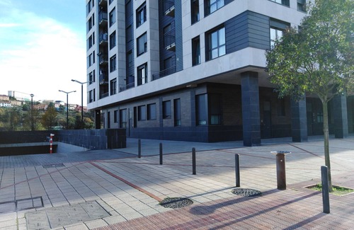 Barakaldo Apartment | river side