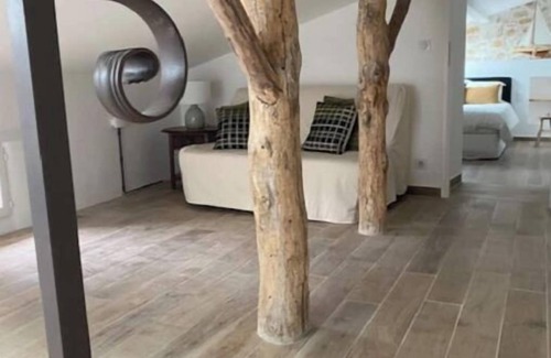 Lorgues Other | River side farmhouse with olive grove in a small hamlet close to Lorgues