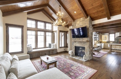 Carbondale House | River Valley Ranch Retreat! Dog friendly!