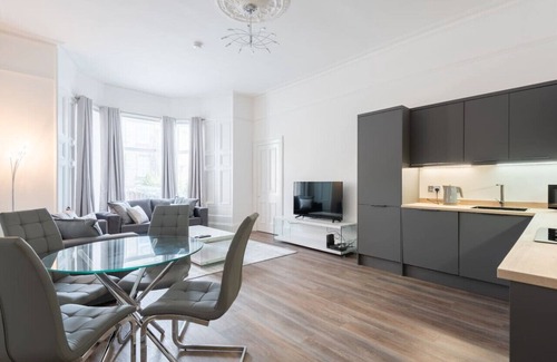 Dundee Apartment | River View Apartment