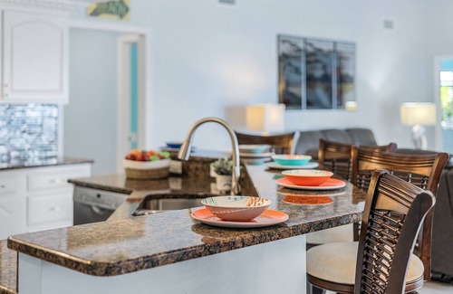 Caloosahatchee House | River View, Heated pool - Serenity & Sunrises - Roelens Vacations