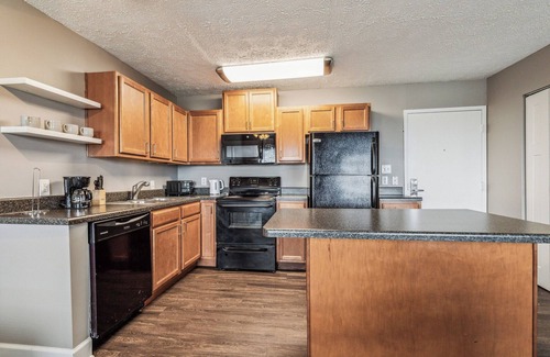 Indianapolis Apartment | River West 1006 I Corporate 2Bd Apt I Parking