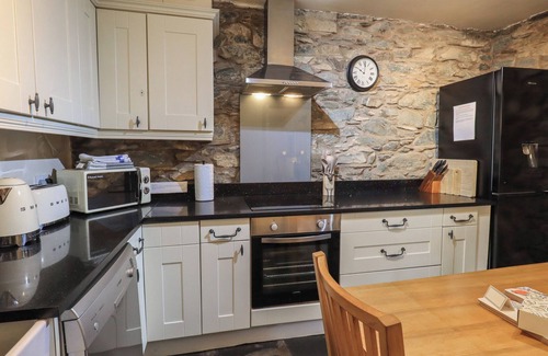Ambleside Cottage | Riverbank At Stepping Stones
