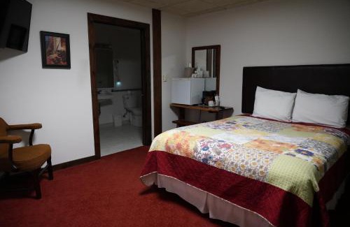 Petersburg Hotel | RiverBank Lodge