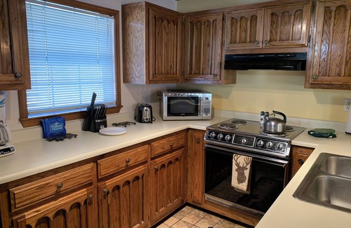 Red River Apartment | Riverbend #7- Full Property on the River