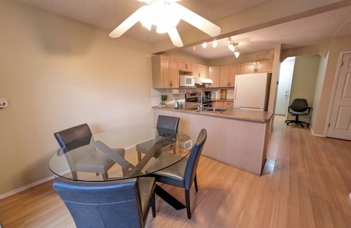 Southeast Calgary House | Riverbend Retreat: Spacious Haven