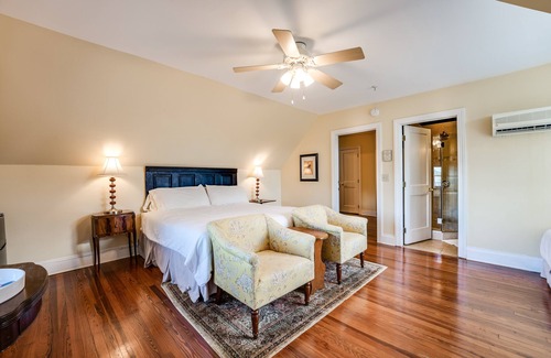 Five Points Bed & Breakfast | Riverdale Inn