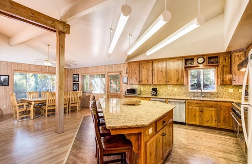 North Wawona Cabin | Riverfront Retreat