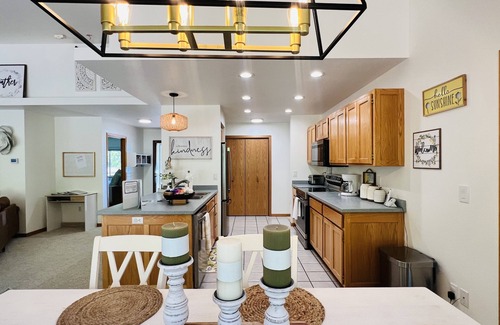 Gasquet House | Riverfront 3 bed/2 bath home, relaxing and peaceful, new furnishings and paint