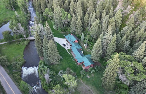 Durango - Purgatory House | Riverfront (600 feet), 3.65 Acres, Park Like Setting - 2 Bedroom