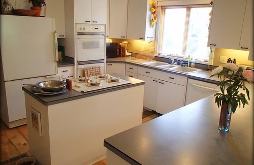 Old Bend House | Riverfront Beach Cottage in Downtown Bend