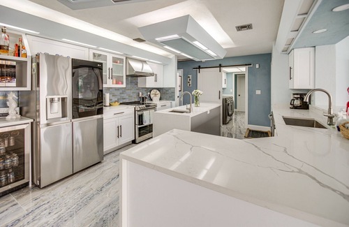 Fort Myers Shores House | Riverfront Fort Myers Estate w/ Boat Dock & Lift!