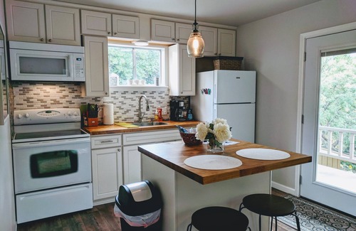 Kerrville Apartment | Riverfront Loft Apt in Downtown Kerrville at the Park