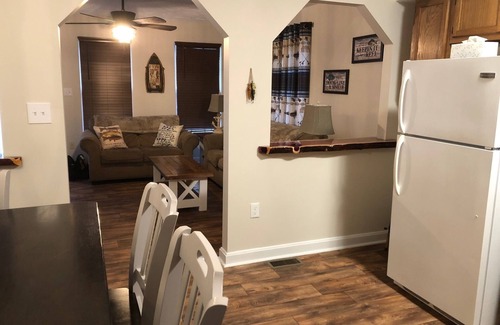 Shenandoah House | Riverfront, Luray Caverns, Massanutten-Best fishing on the Shenandoah!