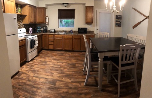 Shenandoah House | Riverfront, Luray Caverns, Massanutten-Best fishing on the Shenandoah!