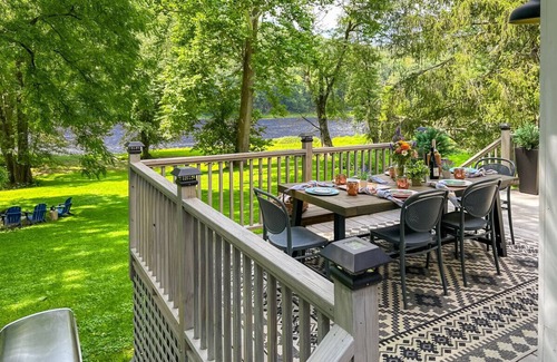 Narrowsburg House | Riverfront Luxe in Narrowsburg
