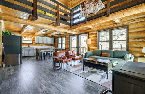 Beaverhead County Cabin | Riverfront Montana Log Cabin w/Mountain Views!