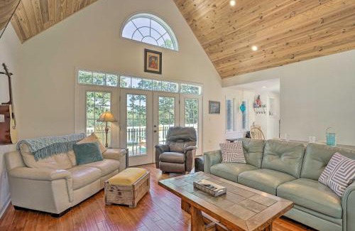 Edwardsville House | Riverfront Retreat on 4 Acres with Private Dock