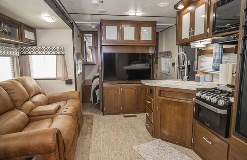 Bandera House | Riverfront RV on Medina River/1 Blk off Main in Bandera/"Hummingbird" RV