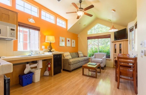 Napa Apartment | RiverPointe at Napa Valley Studio Unit Sleeps 2