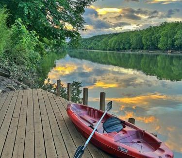 Front Royal House | Rivers Edge - On the River, Breathtaking views!