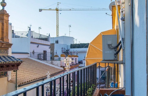 Triana Apartment | Riverside Apartment in Triana