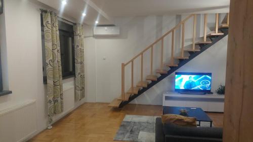 City Center Apartment | Riverside apartment with private parking
