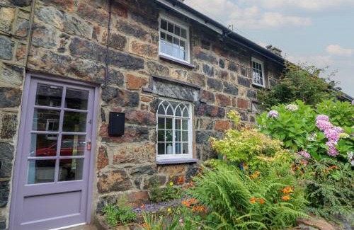 Beddgelert House | Riverside Cottage