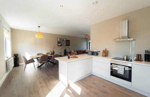 Dingle Apartment | Riverside Dingle - Luxury Apt 2