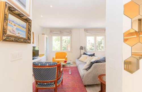 Puerta del Angel Apartment | Riverside