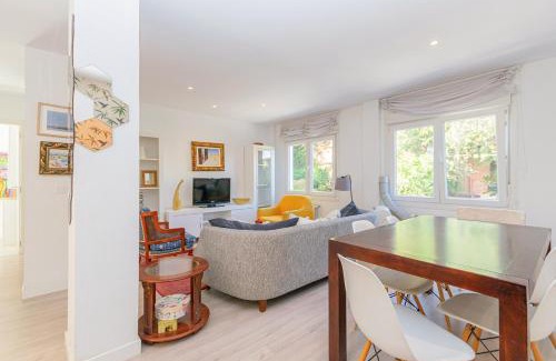 Puerta del Angel Apartment | Riverside