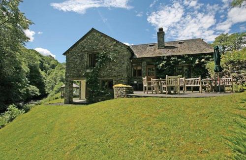 Windermere House | Riverside