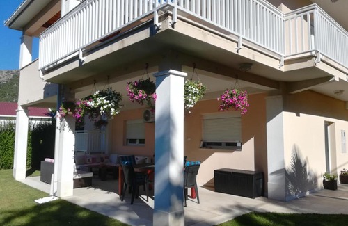 Pocitelj House | Riverside Guesthouse