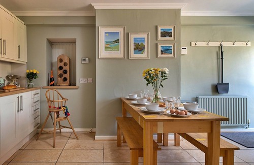 Dolgellau House | Riverside holiday home in Dolgellau, No Deposit