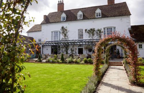 Eaton Mascott Hotel | Riverside Inn by Chef & Brewer Collection