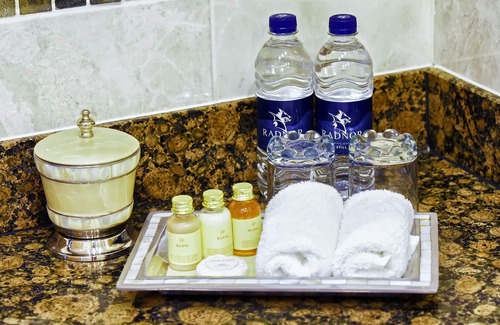 Ely Hotel | Riverside Inn