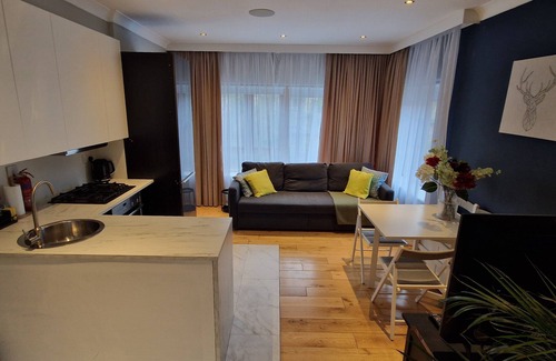 Chapelizod Apartment | Riverside modern gem in Dublin