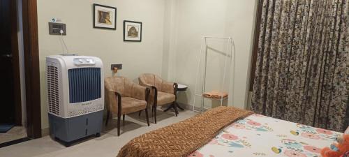 Sualkuchi House | Riverside Palm Deluxe Double Room with AC in a house near Kamakhya and IHR