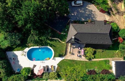 Petrovaradin Apartment | Riverside Pool Villa