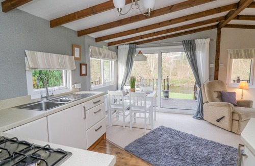 Builth Wells Cottage | RIVERSIDE REST, family friendly, with a garden in Builth Wells