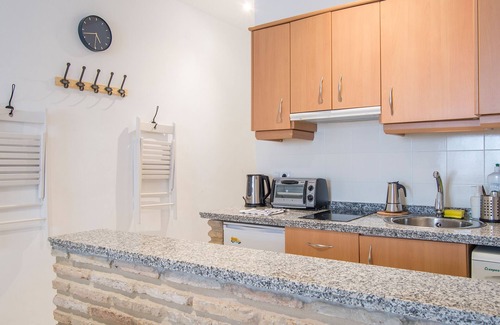 Triana Apartment | Riverside Triana Apartment