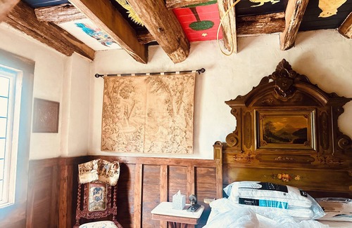 Newell Cabin | Riverview Hobbit Retreat on 100 Acres